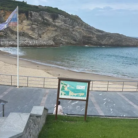 Centro Y Mar En * Llanes
